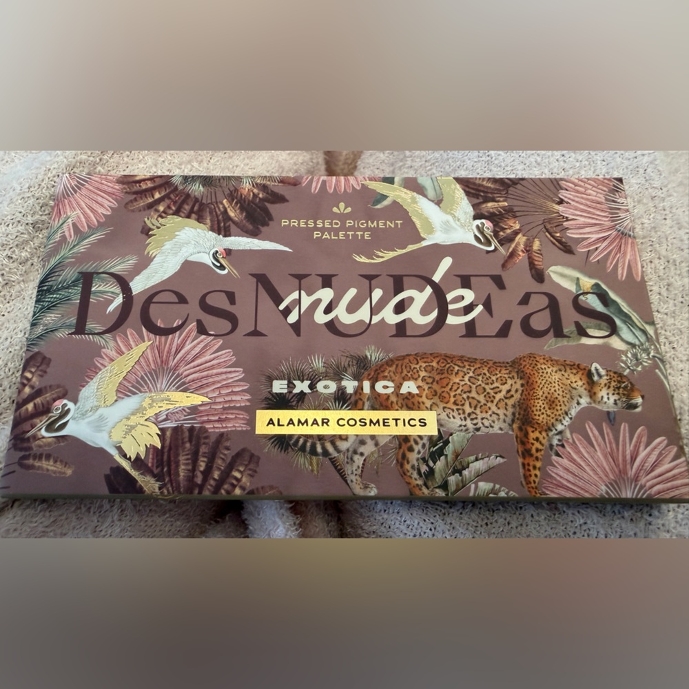 Alamar Cosmetics Nude Exotica Palette DesNUDEas Pressed Pigment Palette